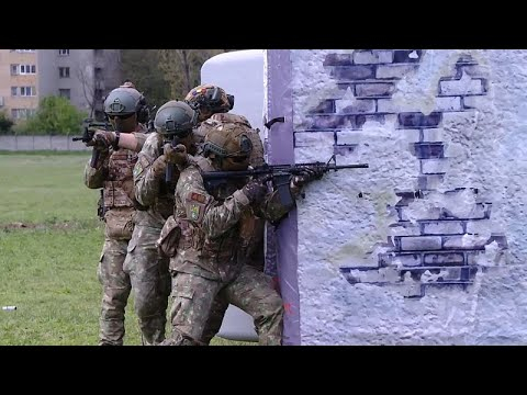 Romanian troops simulate urban warfare in Bucharest to boost military readiness