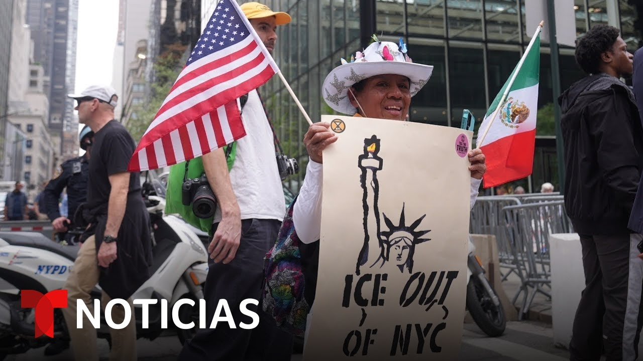 Miles de personas protestan contra las políticas de la Administración Trump | Noticias Telemundo