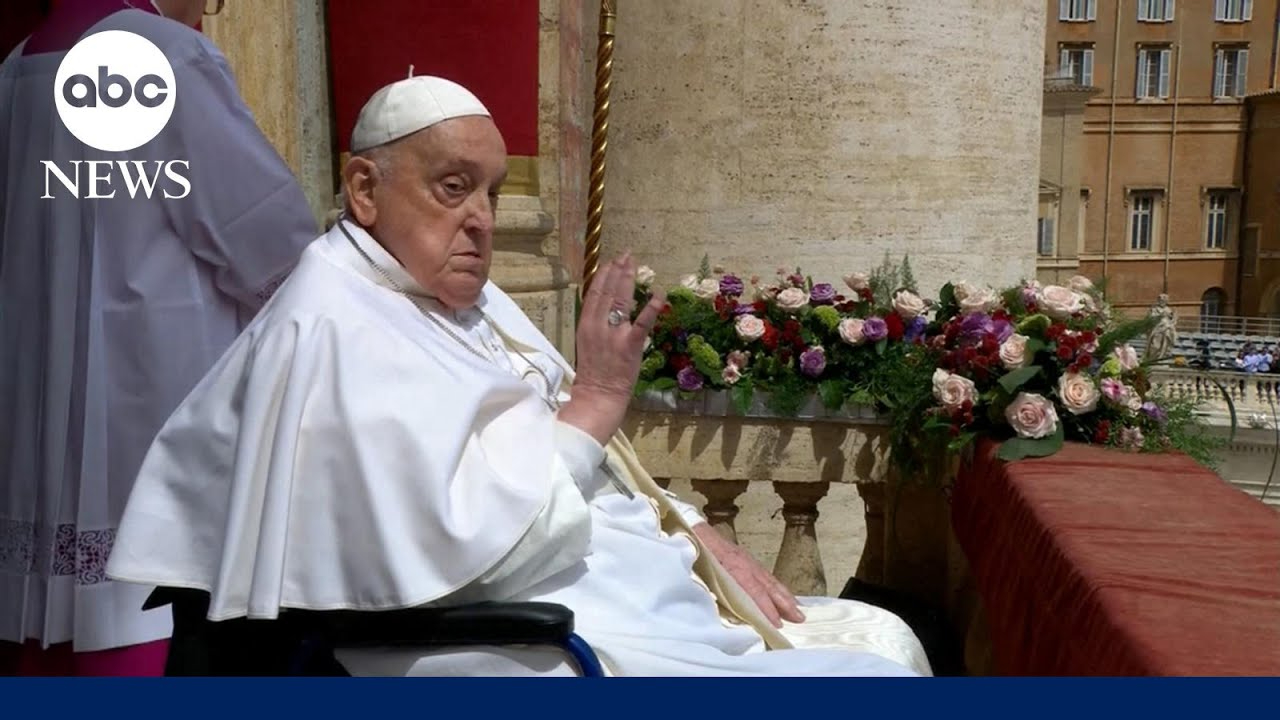 Pope makes appearance for Easter Sunday mass