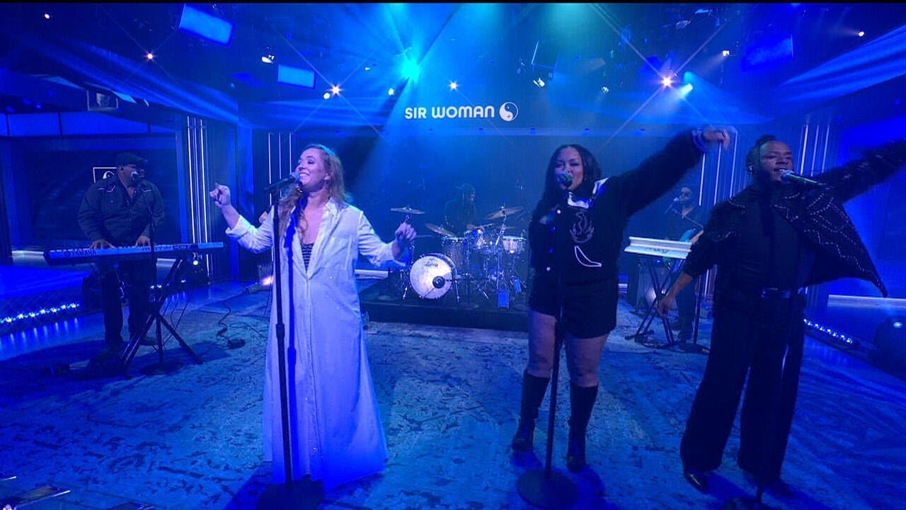 Saturday Sessions: Sir Woman performs "Making Love"
