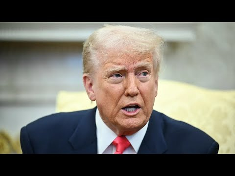 Trump Warns Electronics Tariffs Still Coming After Reprieve