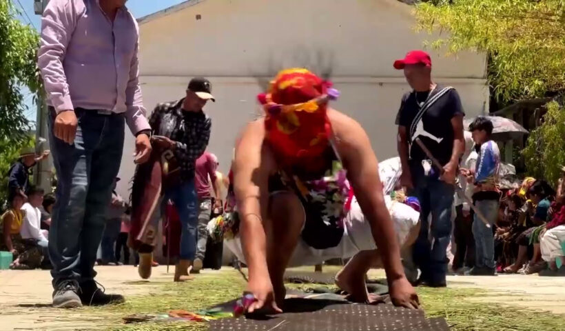 The Gateadores: a unique Guatemalan tradition for Holy Week | REUTERS