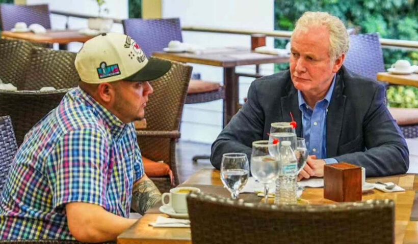 Officials Dress Kilmar Abrego Garcia as Tourist to Meet US Senator