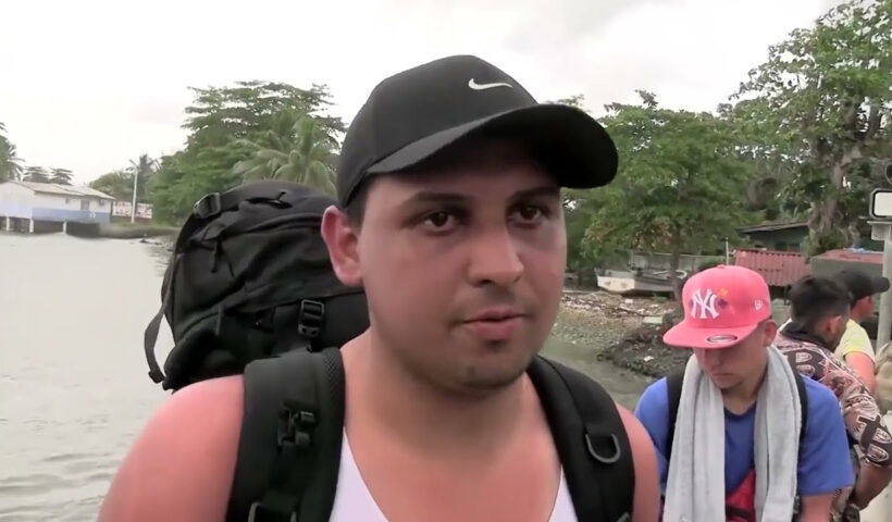 Migrants abandon American dream and travel back south | REUTERS